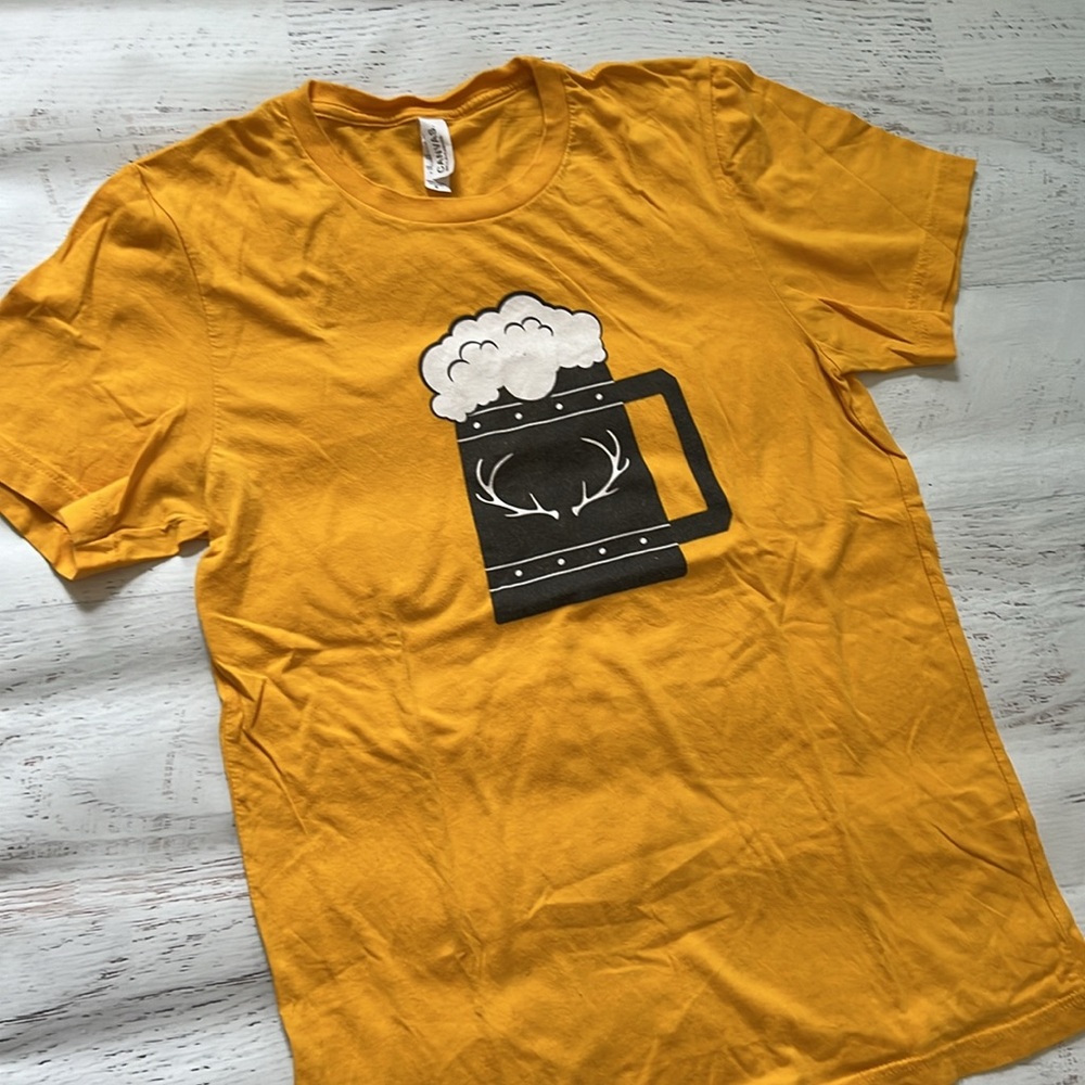 Epcot Men’s Beer Stein Shirt MEDIUM